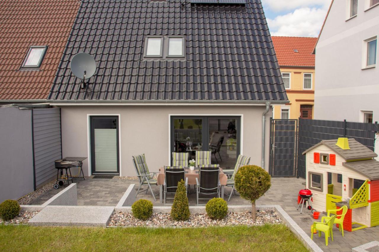 Familienfreundliches Ferienhaus In Kroepelin エクステリア 写真